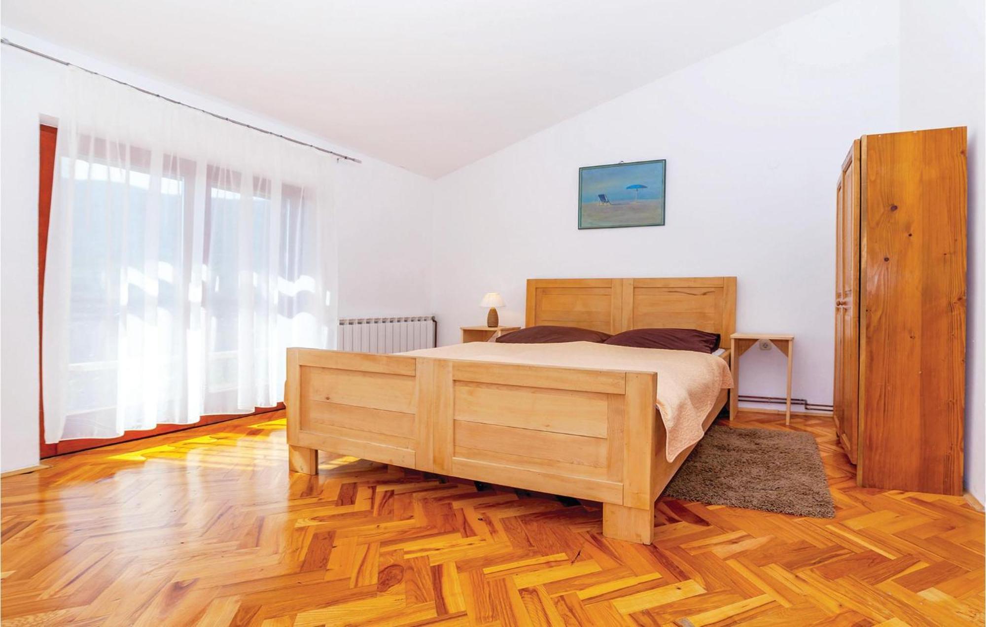 7 Bedroom Pet Friendly Home In Crni Kal Crni Kal  외부 사진