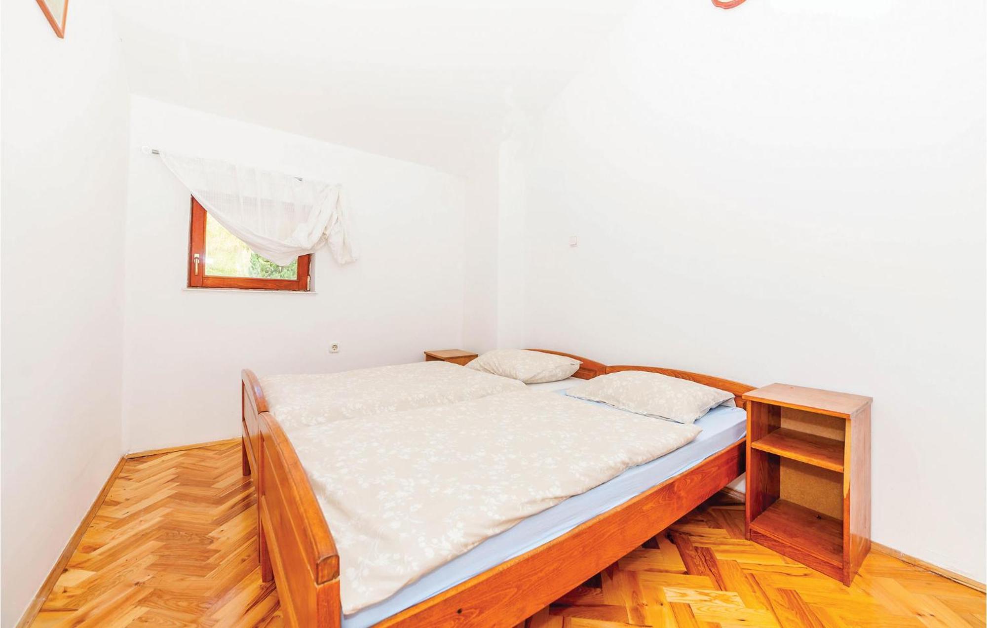 7 Bedroom Pet Friendly Home In Crni Kal Crni Kal  외부 사진
