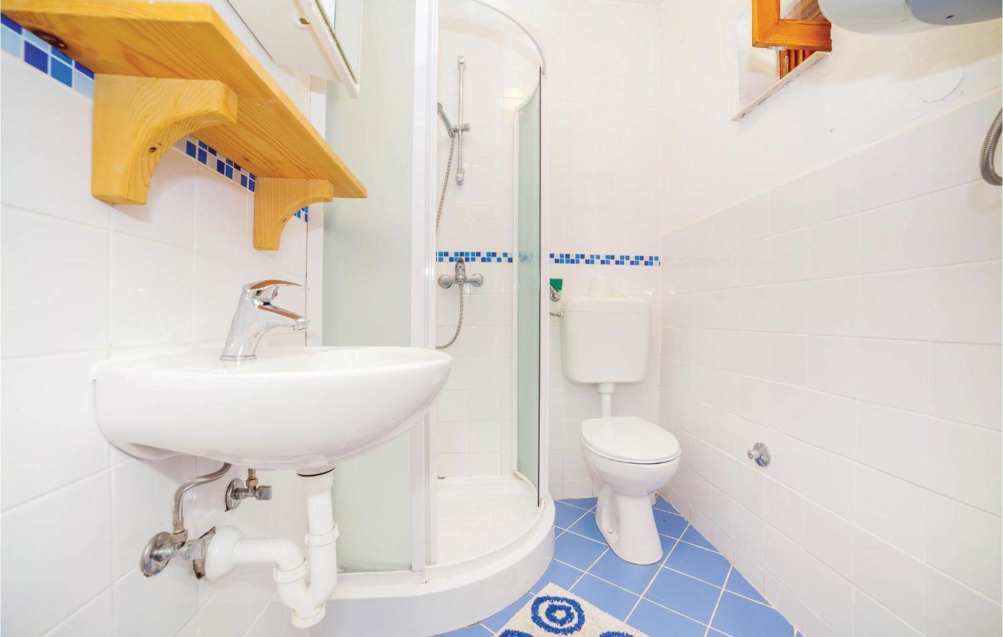 7 Bedroom Pet Friendly Home In Crni Kal Crni Kal  외부 사진
