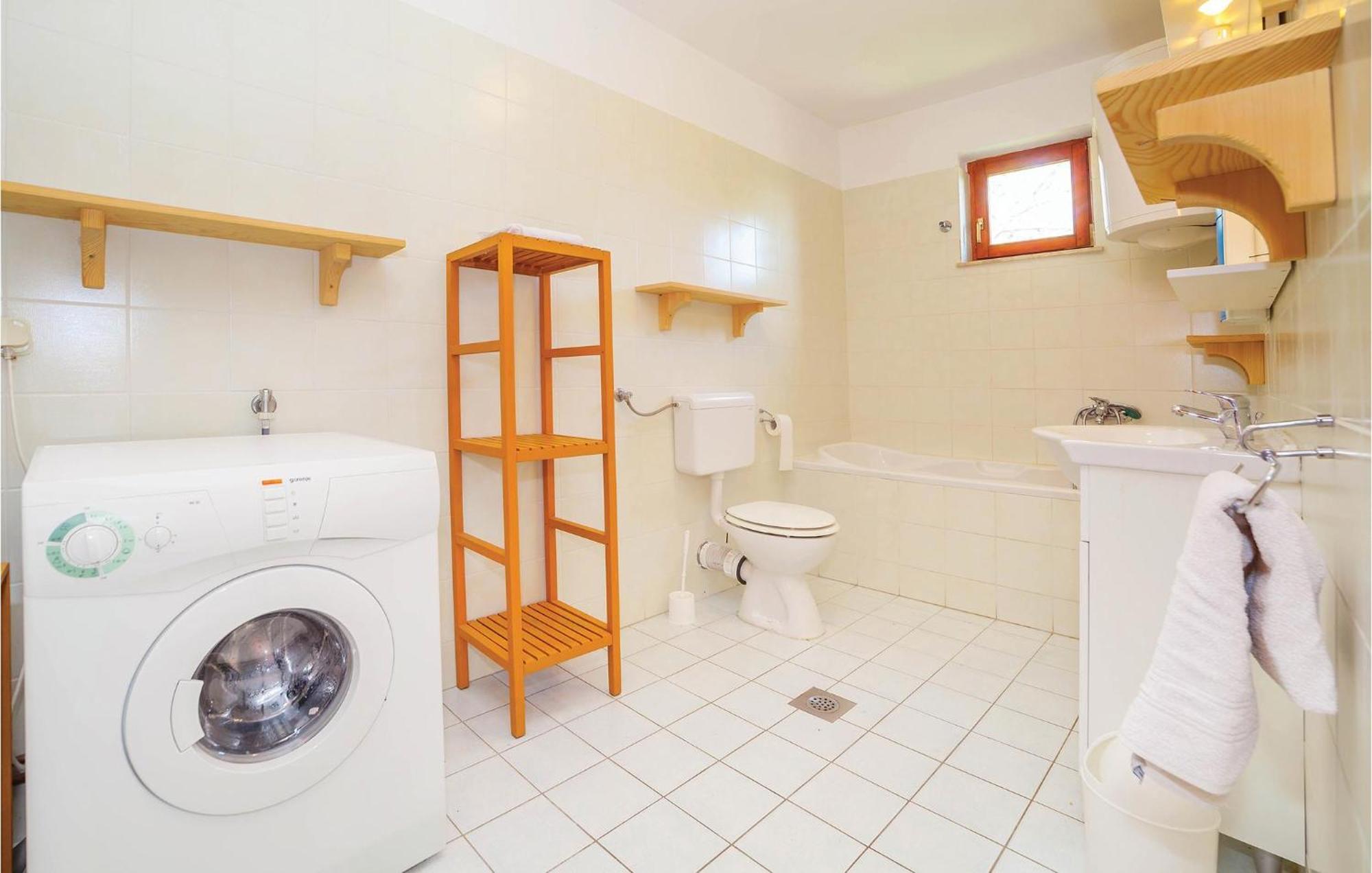 7 Bedroom Pet Friendly Home In Crni Kal Crni Kal  외부 사진