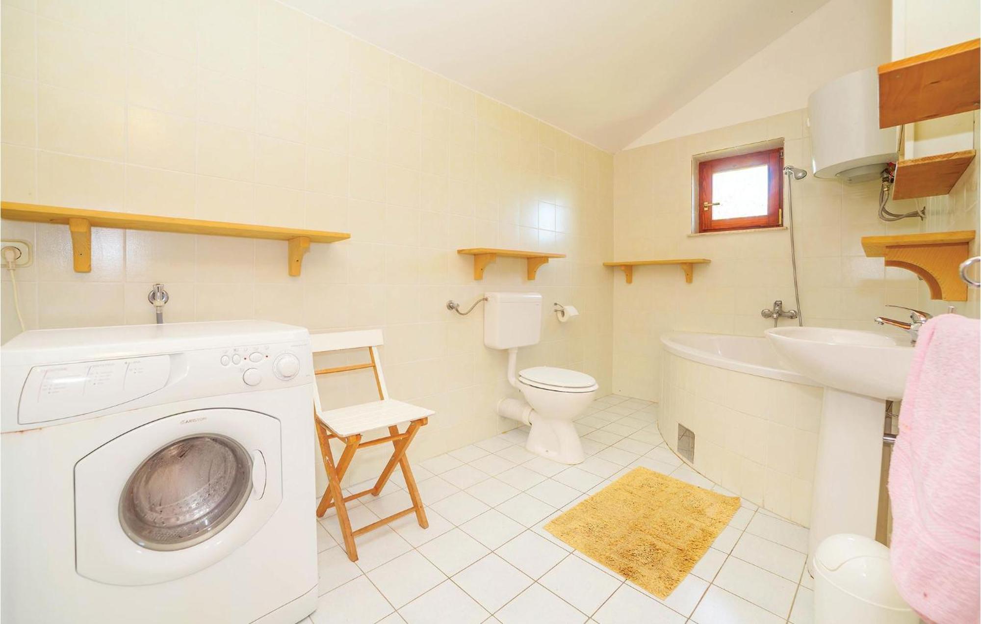 7 Bedroom Pet Friendly Home In Crni Kal Crni Kal  외부 사진