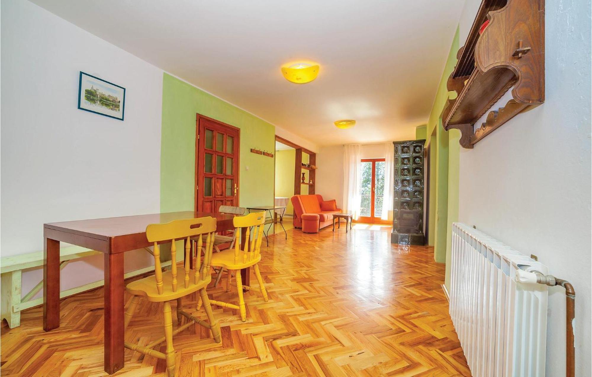 7 Bedroom Pet Friendly Home In Crni Kal Crni Kal  외부 사진